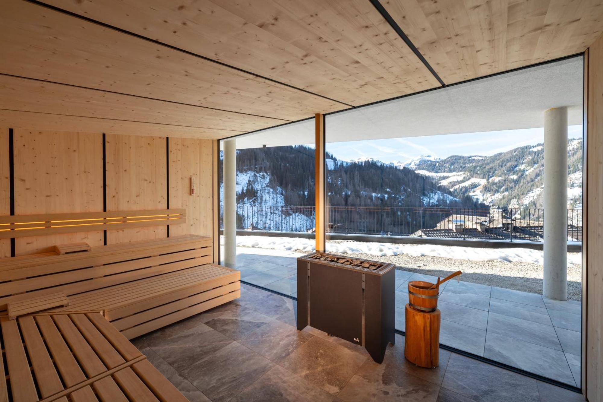 Hotel Alpenrose Dolomites Ла Вале Екстериор снимка