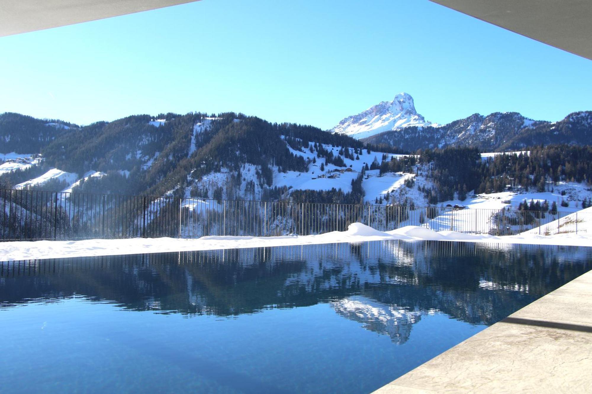 Hotel Alpenrose Dolomites Ла Вале Екстериор снимка
