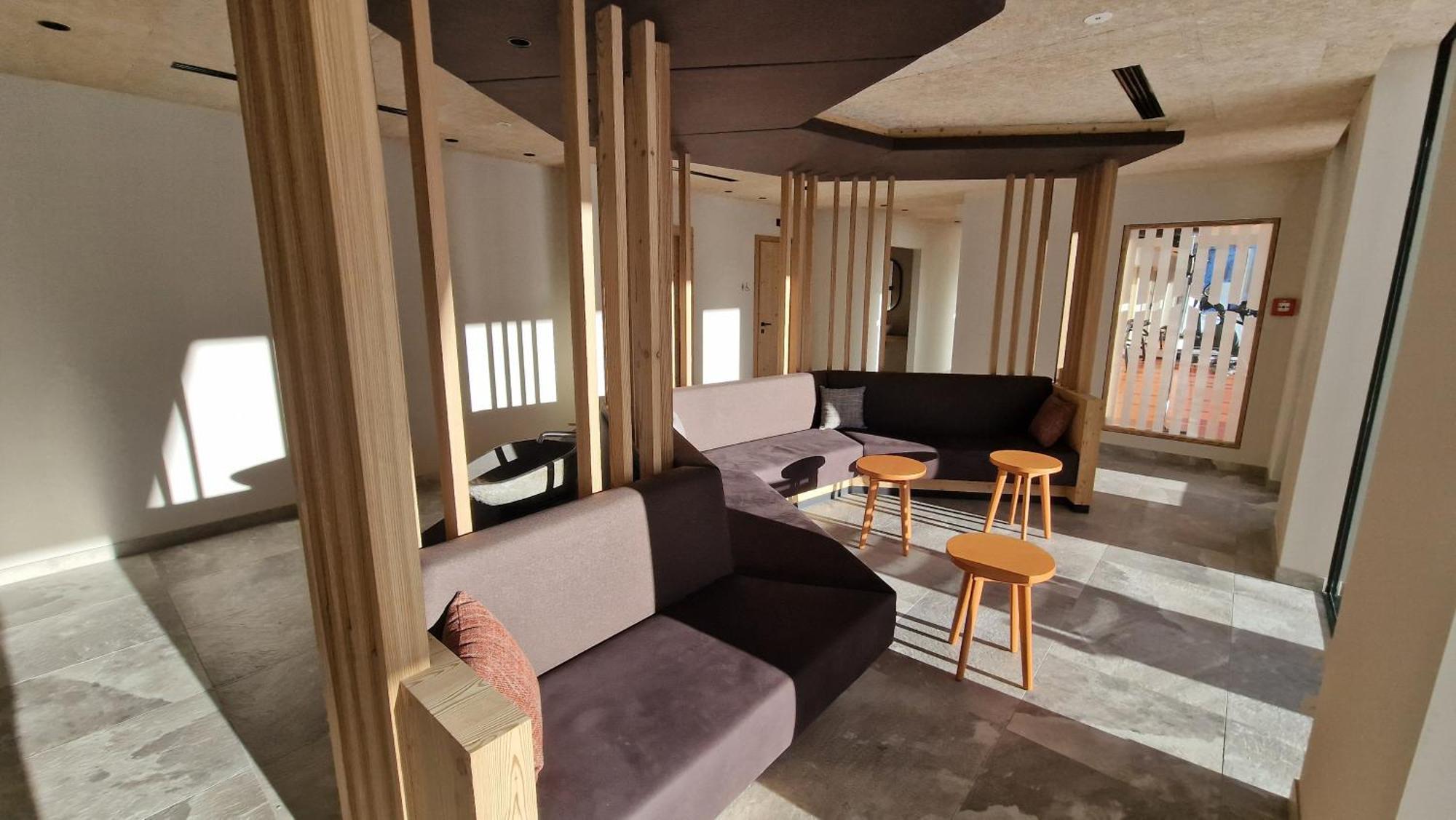 Hotel Alpenrose Dolomites Ла Вале Екстериор снимка