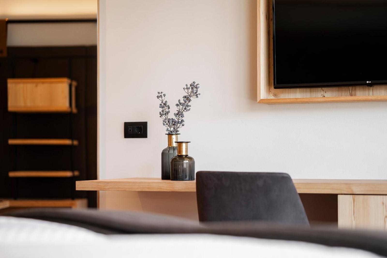 Hotel Alpenrose Dolomites Ла Вале Екстериор снимка