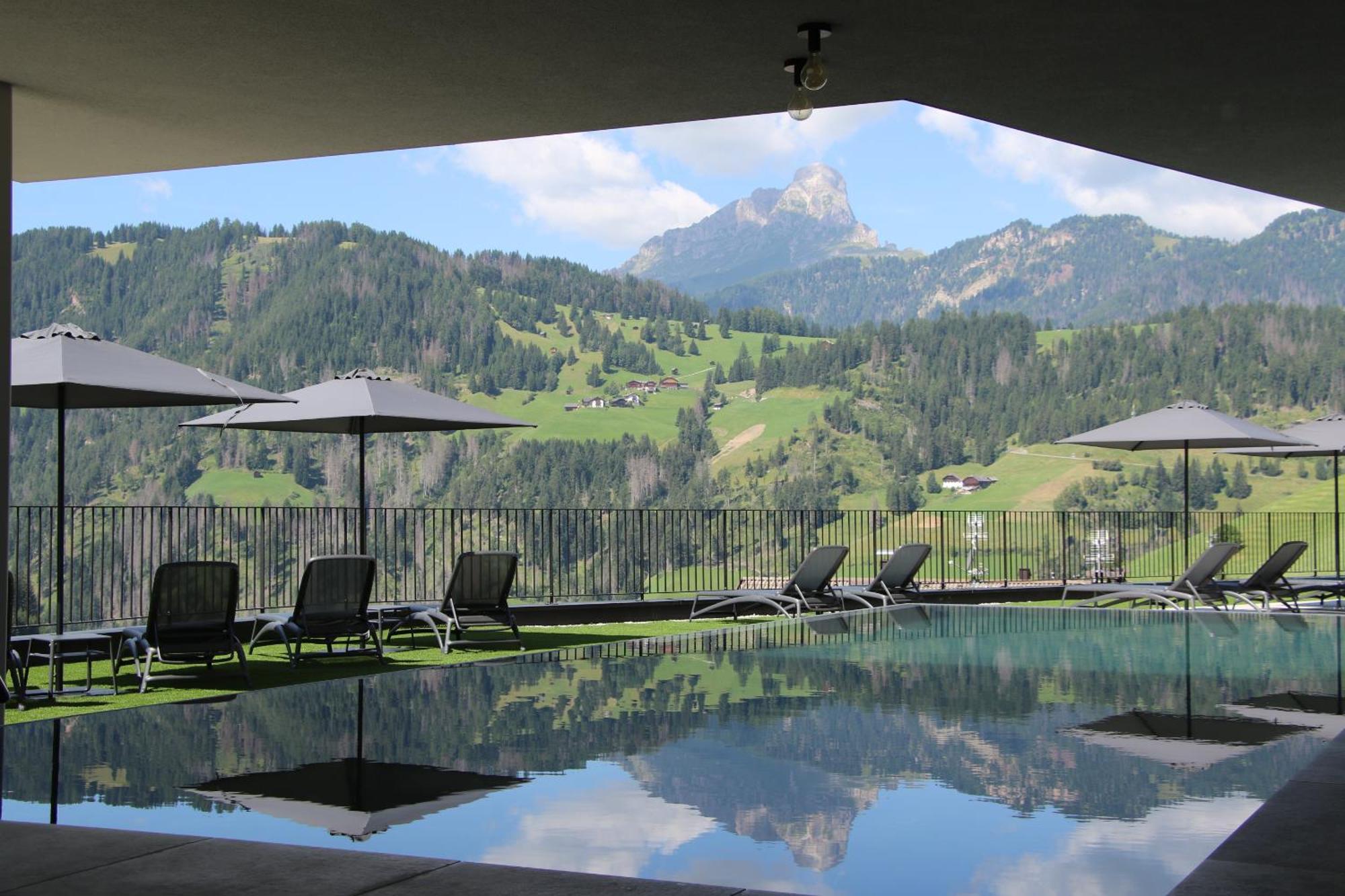 Hotel Alpenrose Dolomites Ла Вале Екстериор снимка
