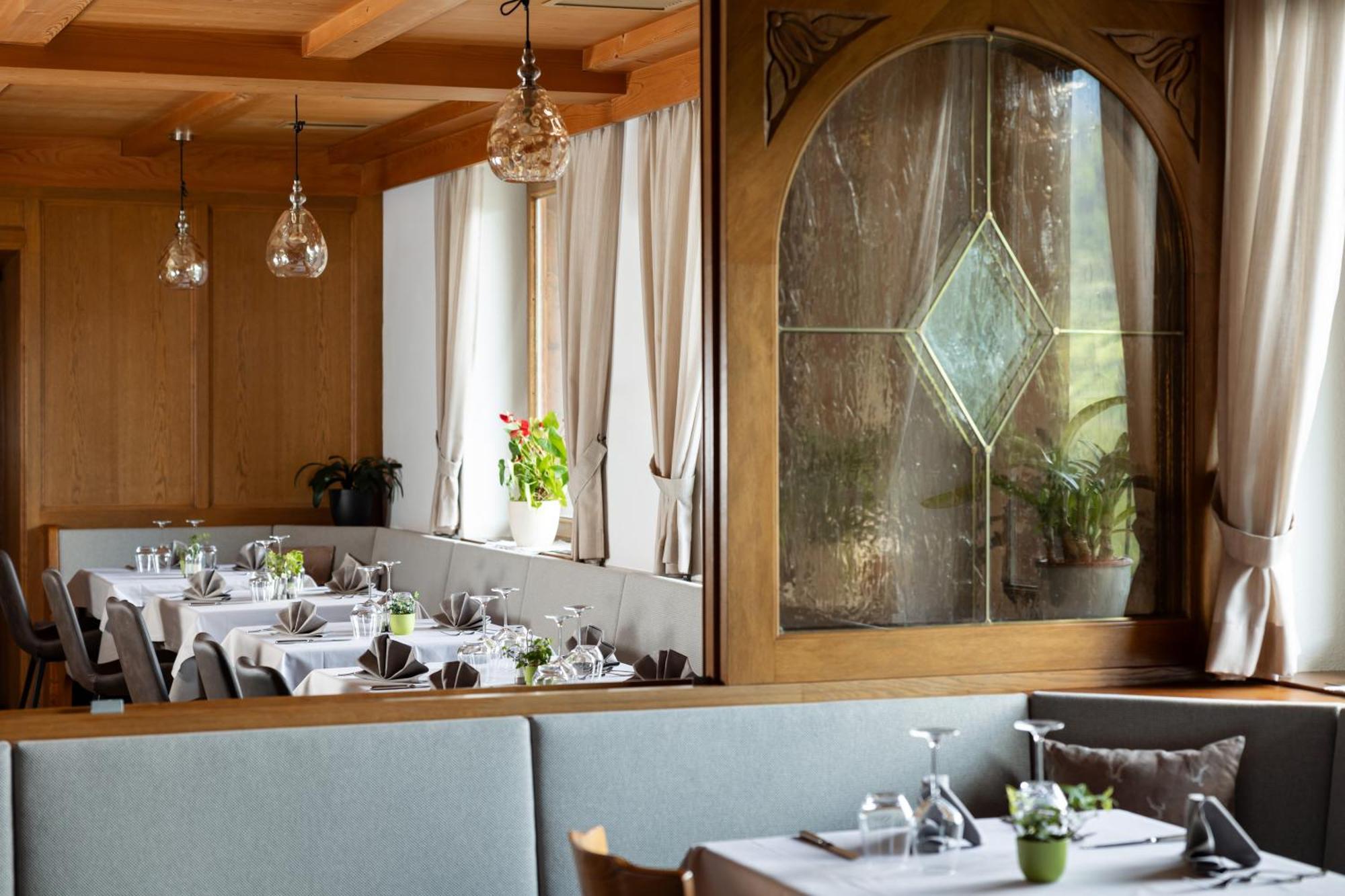 Hotel Alpenrose Dolomites Ла Вале Екстериор снимка
