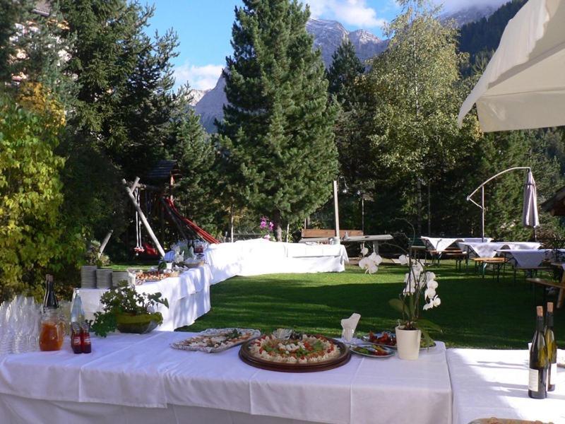 Hotel Alpenrose Dolomites Ла Вале Екстериор снимка