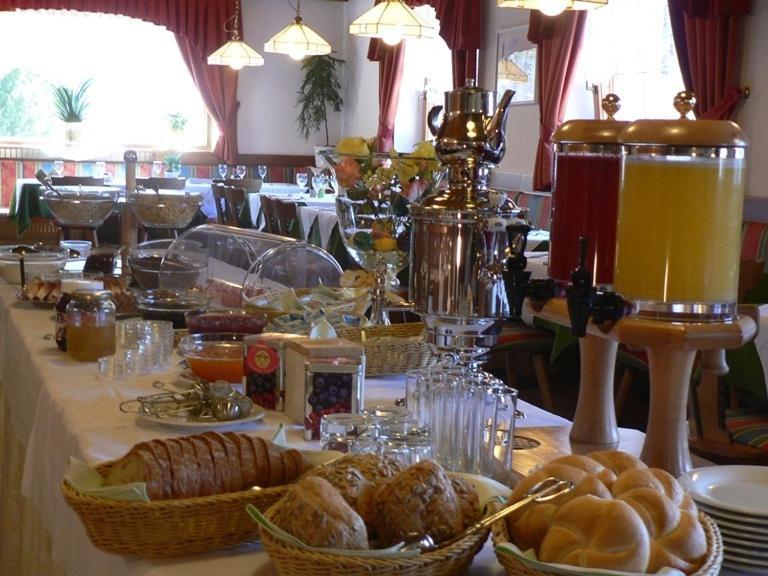 Hotel Alpenrose Dolomites Ла Вале Екстериор снимка