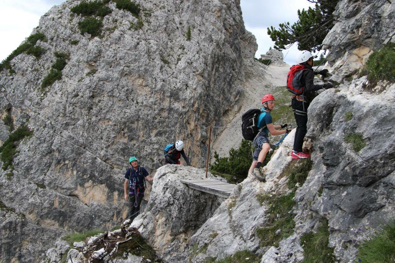 Hotel Alpenrose Dolomites Ла Вале Екстериор снимка